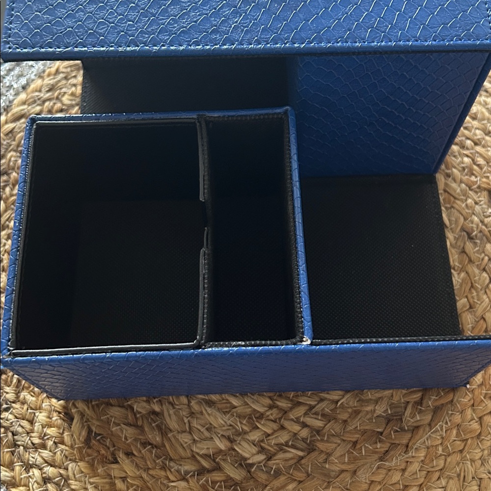 Trading Card Case - Picture 3 of 6